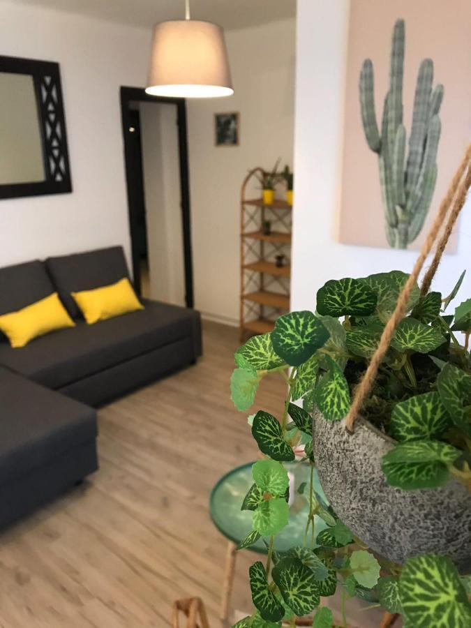 Cactus 2 Bedroom Apartment On Calle San Miguel Minutes From The Beach By Namaste Elite Торемолинос Екстериор снимка